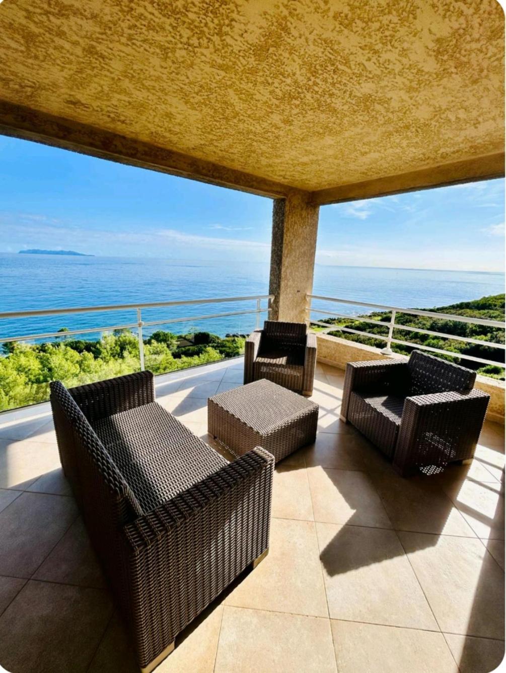 Appartement F3 Luri Bagian luar foto